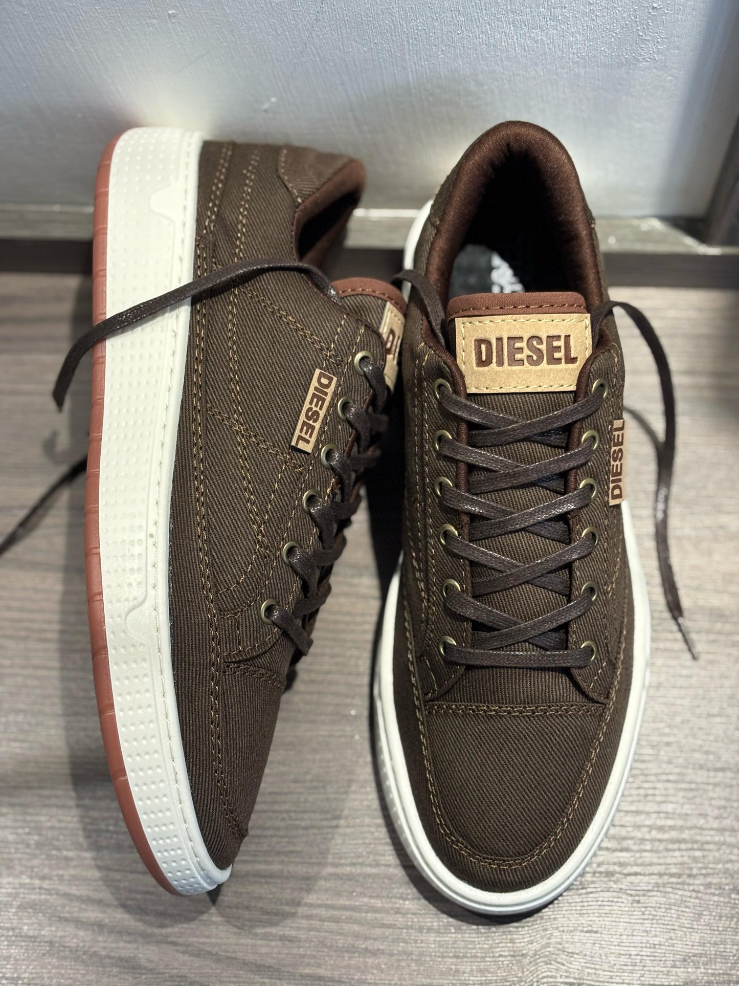 Tenis Casual Diesel: Estilo, Fuerza y Comodidad en Cada Paso